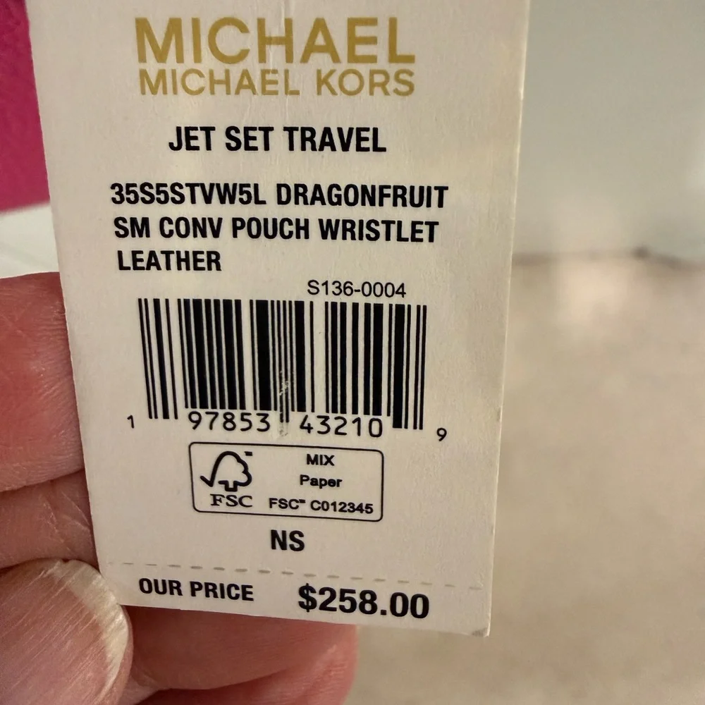 NWT Michael Kors Fuchsia Wristlet - Picture 2 of 3